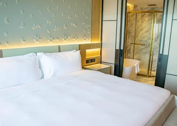 Yoho Treasure Island 5* Macau