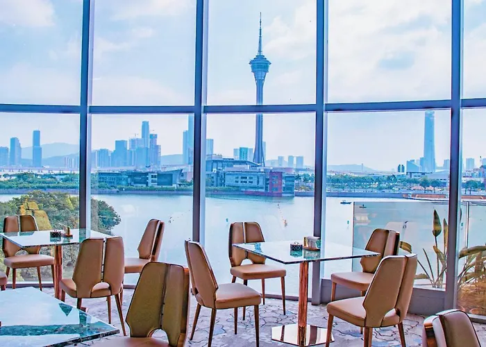 Yoho Treasure Island Hotel 5*