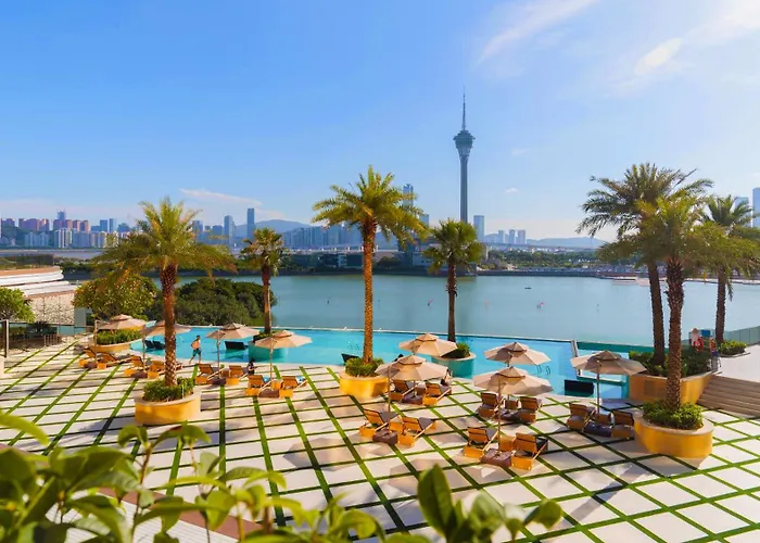 Yoho Treasure Island Hotel