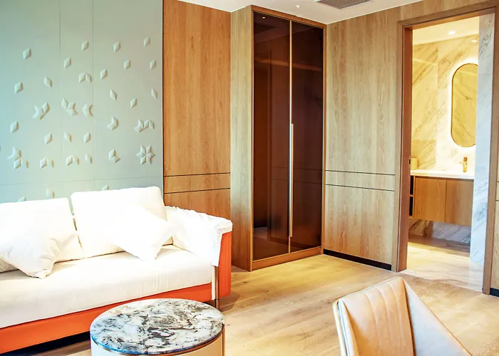 Yoho Treasure Island 5* Macau