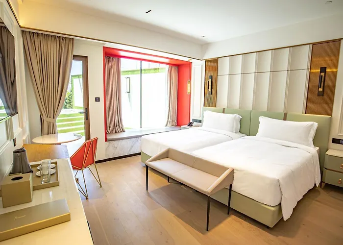 Hotel Yoho Treasure Island