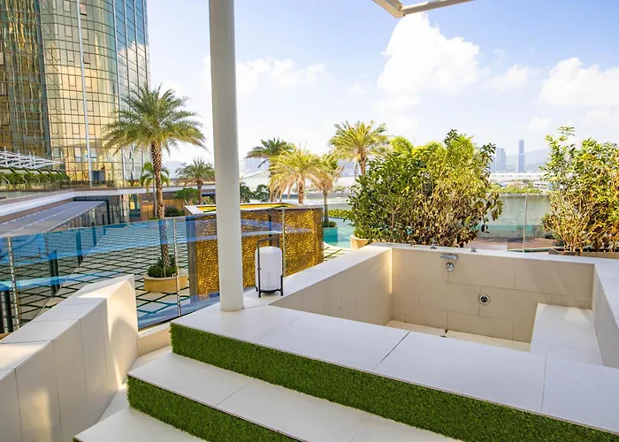 Yoho Treasure Island Hotel